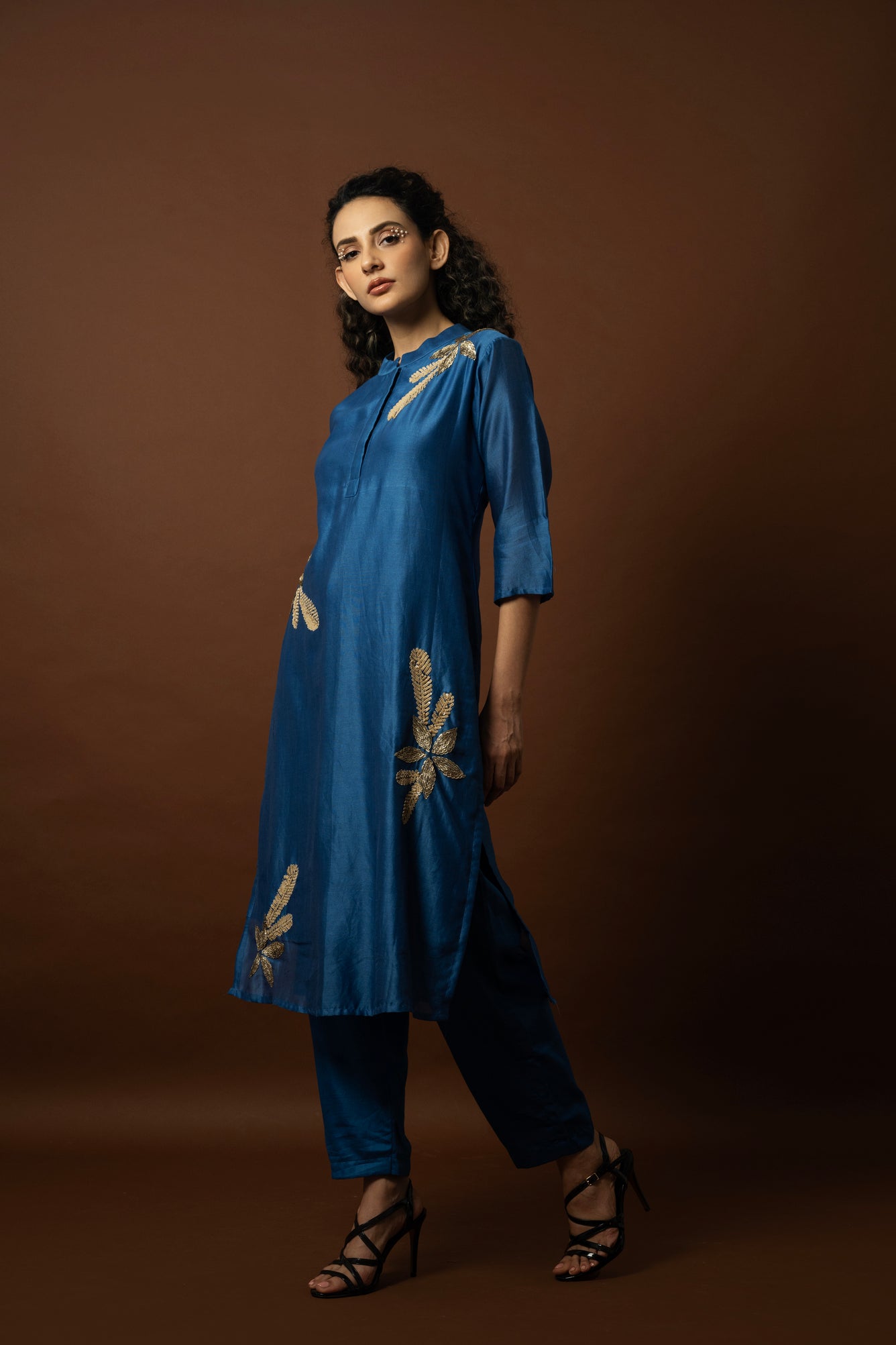 Elegant Kurta Set on Chanderi with Floral Sequins Embellishment - 1533