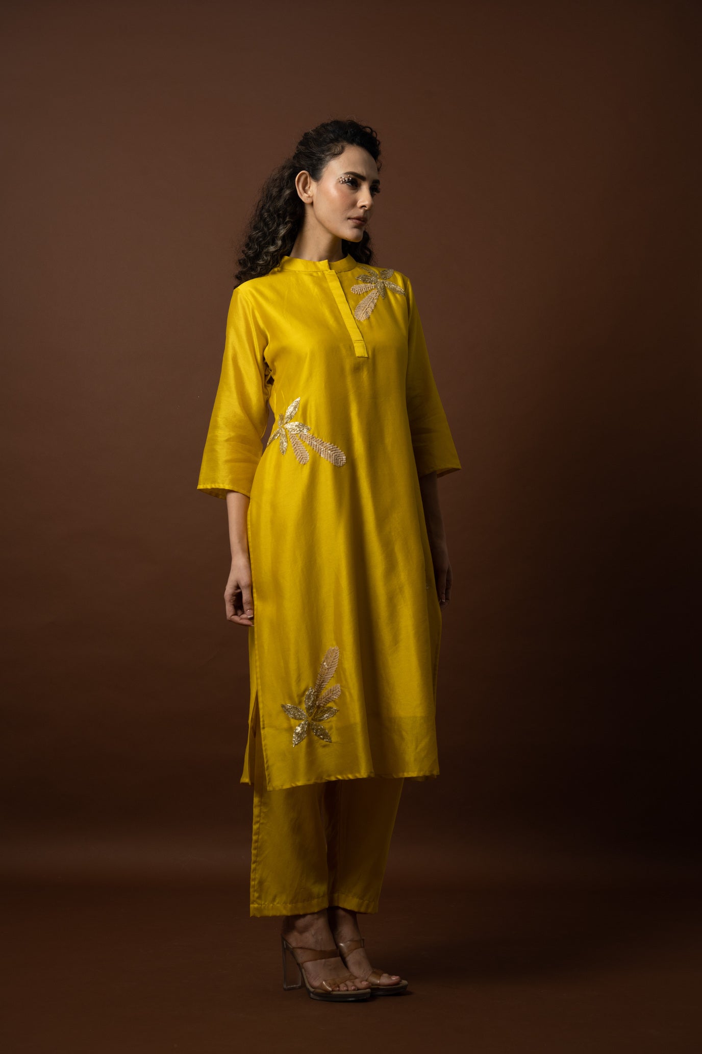 Elegant Kurta Set on Chanderi with Floral Sequins Embellishment - 1533